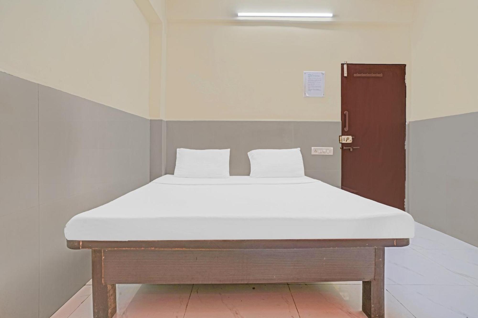 Spot On 81122 Alfa Lodge Mumbai Dış mekan fotoğraf